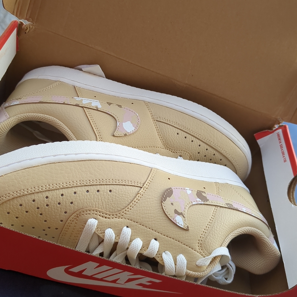 Nike Low Top Pink Camo Shoes (Nike Court Vision) - Picture 1 of 4